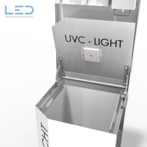 Hygienestation mit UVC LED zur Desinfektion von COVID 19 Viren und Bakterien, Schutzkonzept für den Einzelhandel mit Desinfektionsmittel, Desinfektionssäule